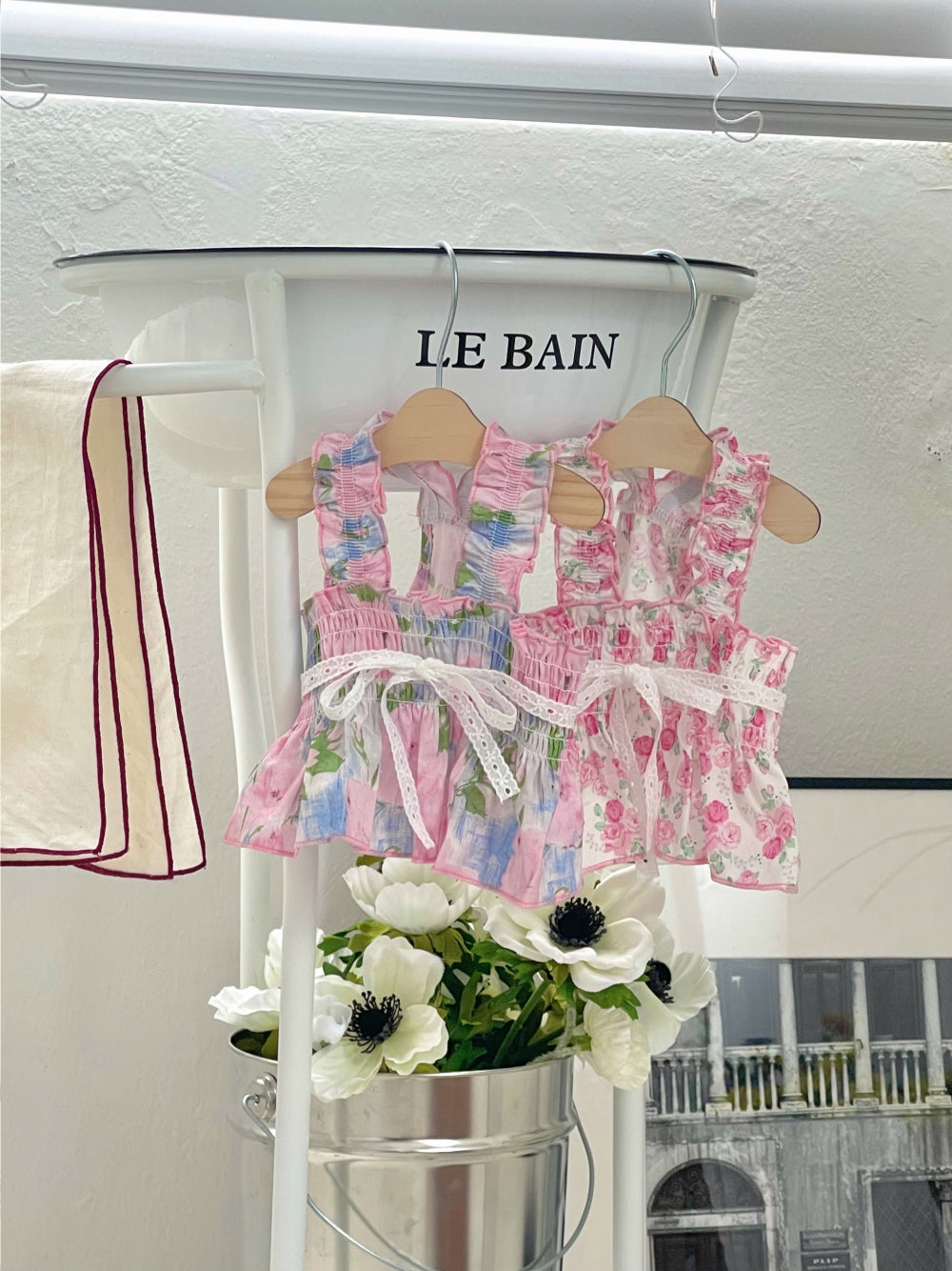 【予約】ローズスモックワンピース〈HugMe〉 韓国 韓国犬服 ドッグウェア