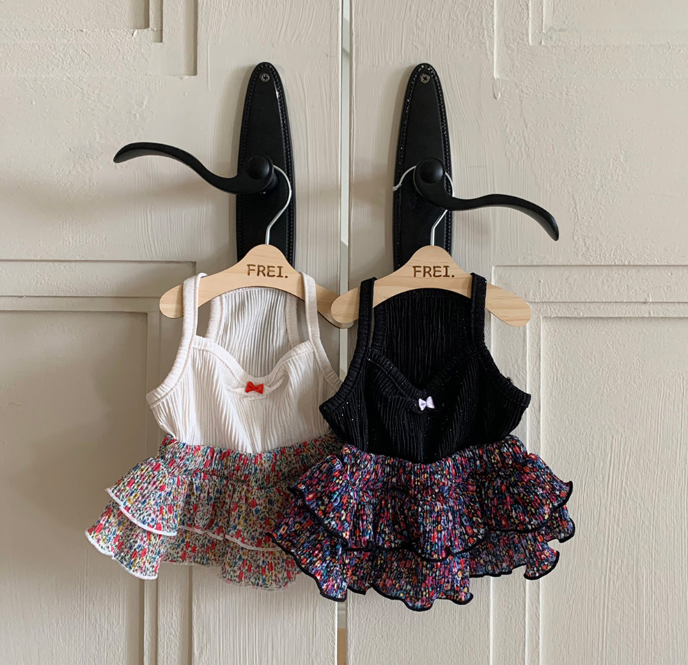 【予約】可愛いモンペワンピ〈Frei〉韓国 韓国犬服 ドッグウェア