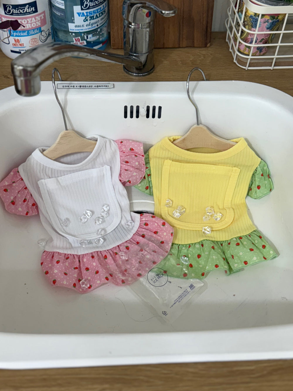 【予約】クールフリルトップス〈DearMeong〉韓国 韓国犬服 ドッグウェア